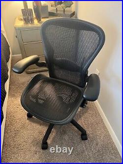 Herman Miller Aeron Chair Size B 100% Genuine Graphite Frame
