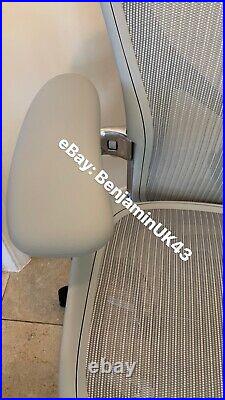Herman Miller Aeron Chair Size B 2021 Remastered MINERAL GREY Polished Aluminium