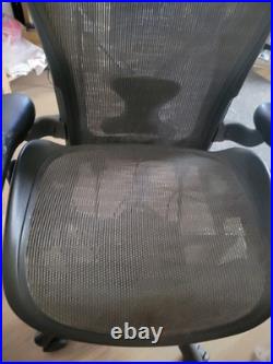 Herman Miller Aeron Chair Size B Adjustable Headrest Arms Tilt Limiter Lumbar
