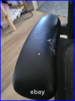 Herman Miller Aeron Chair Size B Adjustable Headrest Arms Tilt Limiter Lumbar