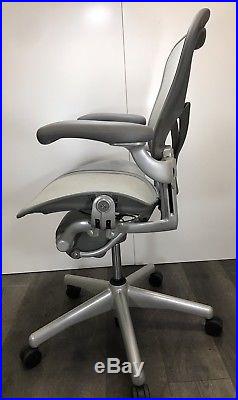 Herman Miller Aeron Chair, Size B, All Features, Plus Adjustable Posturefit Grey