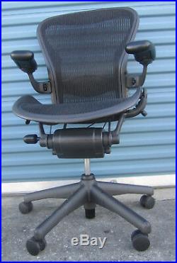 Herman Miller Aeron Chair Size B (Black)
