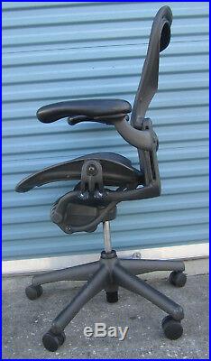 Herman Miller Aeron Chair Size B (Black)