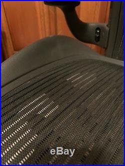 Herman Miller Aeron Chair Size B Black Nice