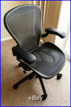 Herman Miller Aeron Chair (Size B) Excellent Condition