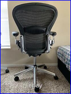 Herman Miller Aeron Chair Size B Excellent Condition