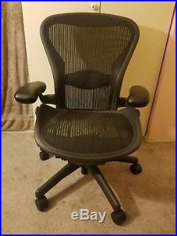 Herman Miller Aeron Chair Size B Fully Adjustable Graphite Frame