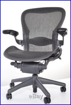 Herman Miller Aeron Chair Size B Fully Adjustable In Excellent Condition