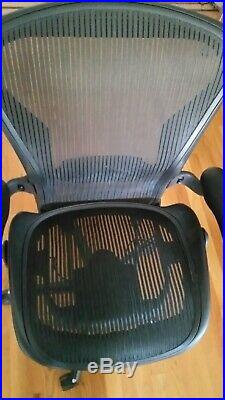 Herman Miller Aeron Chair Size B Fully Adjustable & Lumbar Support -Black