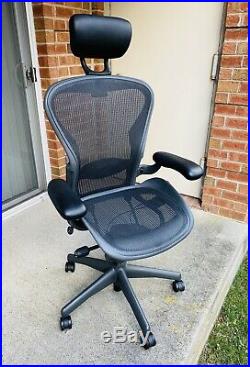Herman Miller Aeron Chair Size B Fully Adjustable WithHeadrest-Excellent