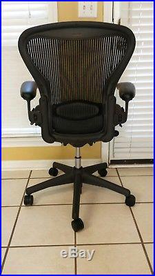 Herman Miller Aeron Chair Size B Fully Loaded, Fully Adjustable Executive Chair