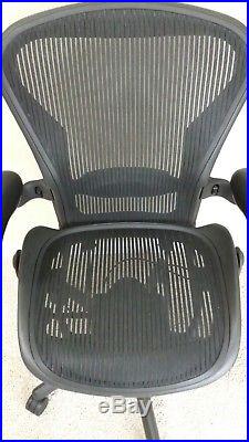 Herman Miller Aeron Chair Size B Fully Loaded, Fully Adjustable Executive Chair