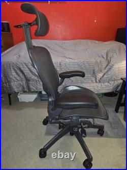 Herman Miller Aeron Chair Size B Fully Loaded, Posture Fit, Atlas Headrest