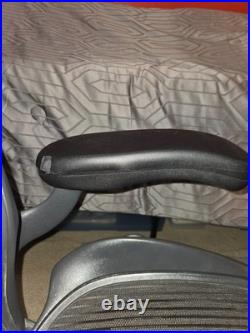 Herman Miller Aeron Chair Size B Fully Loaded, Posture Fit, Atlas Headrest