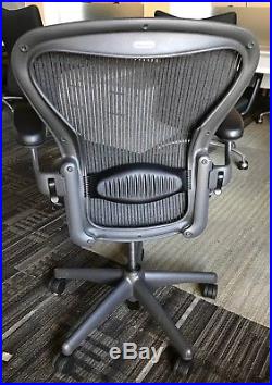 Herman Miller Aeron Chair Size B Good condition