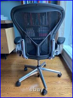 Herman Miller Aeron Chair Size B Graphite Made in USA