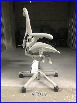 Herman Miller Aeron Chair Size B Loaded Light Silver
