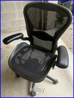 Herman Miller Aeron Chair Size B Medium Fully Adjustable & Lumbar Back Support