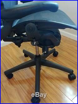 Herman Miller Aeron Chair Size B Perfect condition