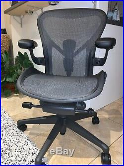 Herman Miller Aeron Chair Size B Remastered Posture Fit 2018 Excellent Condition