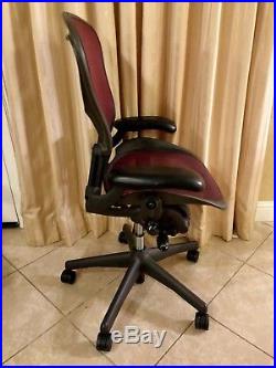 Herman Miller Aeron Chair Size B in New (read)