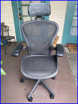 Herman Miller Aeron Chair Size B with Headrest