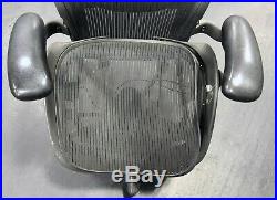 Herman Miller Aeron Chair Size C BROKEN LOCAL PICK UP ONLY