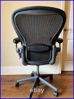 Herman Miller Aeron Chair Size C Fully loaded Version