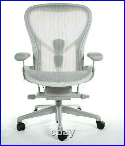 Herman Miller Aeron Chair Size C Mauf. Floor Sample I Fully Adjustable