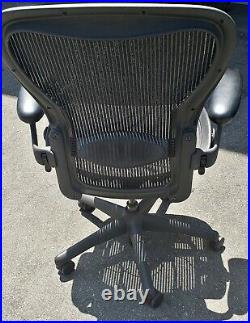 Herman Miller Aeron Chair Size C fully loaded Pristine