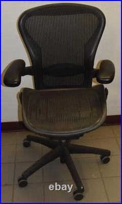 ^^ Herman Miller Aeron Chair Size Medium Black (hmc#12)