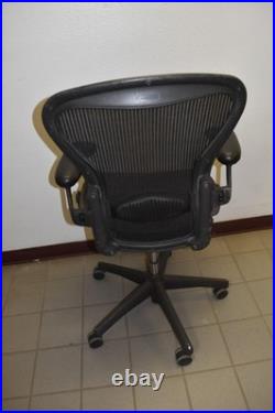 ^^ Herman Miller Aeron Chair Size Medium Black (hmc#12)