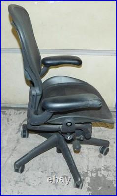^^ Herman Miller Aeron Chair Size Medium Black (hmc#61)