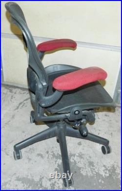 ^^ Herman Miller Aeron Chair Size Medium Black (hmc#63)