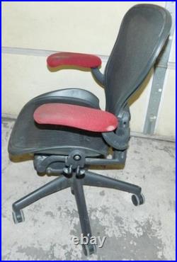 ^^ Herman Miller Aeron Chair Size Medium Black (hmc#63)