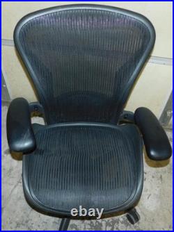 ^^ Herman Miller Aeron Chair Size Medium Black (hmc#64)
