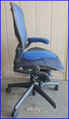 ^^ Herman Miller Aeron Chair Size Medium- Blue (hm-37)
