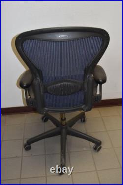^^ Herman Miller Aeron Chair Size Medium Blue (hmc#11) ^^ Herman Miller Aeron Chair Size Medium Blue (hmc#11)