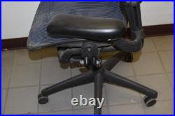 ^^ Herman Miller Aeron Chair Size Medium Blue (hmc#11) ^^ Herman Miller Aeron Chair Size Medium Blue (hmc#11)