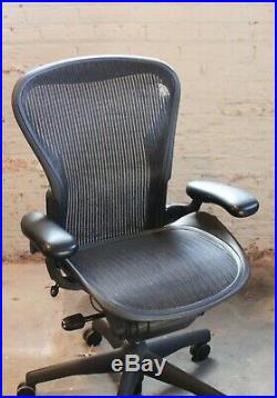 Herman Miller Aeron Chair Titanium Gray Size B