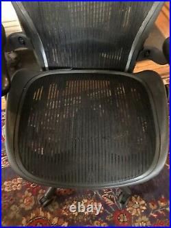 Herman Miller Aeron Chair sz B READ description