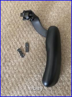 Herman Miller Aeron Classic Chair Arm Fully Adjustable Left Arm Herman Miller Aeron Classic Chair Arm Fully Adjustable Left Arm