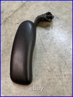 Herman Miller Aeron Classic Chair Arm Fully Adjustable Right Arm