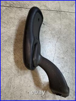 Herman Miller Aeron Classic Chair Arm Fully Adjustable Right Arm