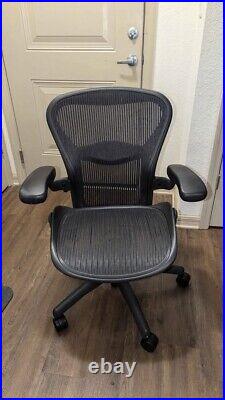 Herman Miller Aeron Classic Chair Size B Graphite