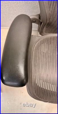 Herman Miller Aeron Classic Mesh Office Desk Chair Size B Basic