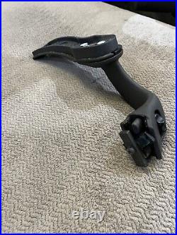Herman Miller Aeron Classic Right Hand Swiveling Arm & Dial Wheel Assembly OEM