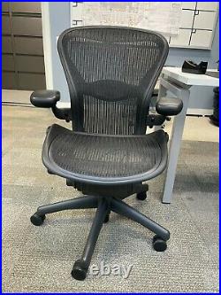 Herman Miller Aeron Desk Chair Size B Graphite (ergonomic home or office)