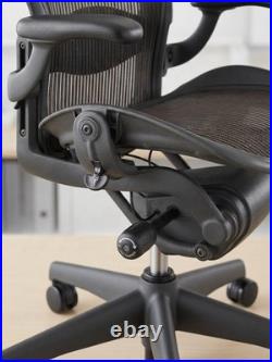 Herman Miller Aeron Ergonomic Office/Desk Chair Size B Graphite PostureFit