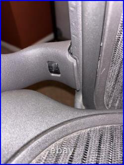 Herman Miller Aeron Ergonomic Office/Desk Chair Size B Graphite PostureFit